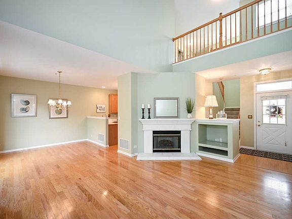 5th image of 112 Woodview Ct