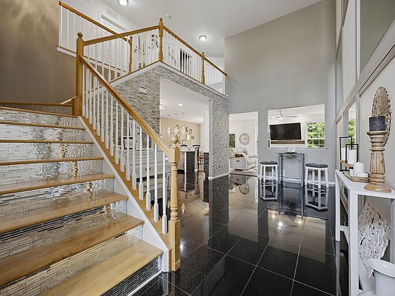 2nd image of 1212 Betsy Ross Pl