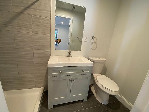 4th image of 3819 Lancaster Ave Floor 3