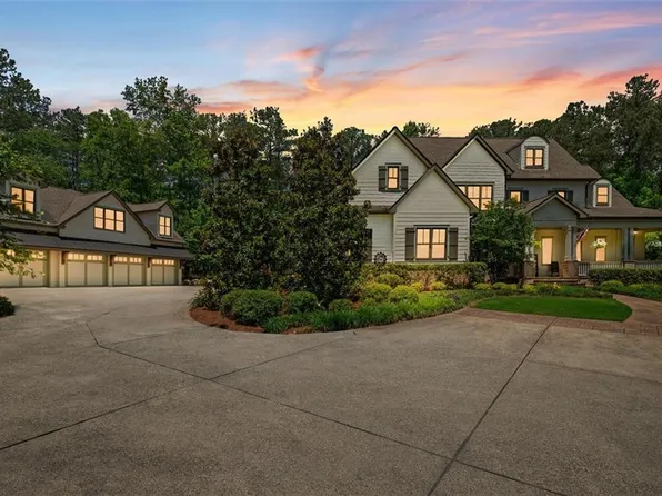 193 Stonegate Trl, Carrollton, GA 30116