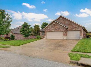 536 E Sequoia St, Republic, MO 65738