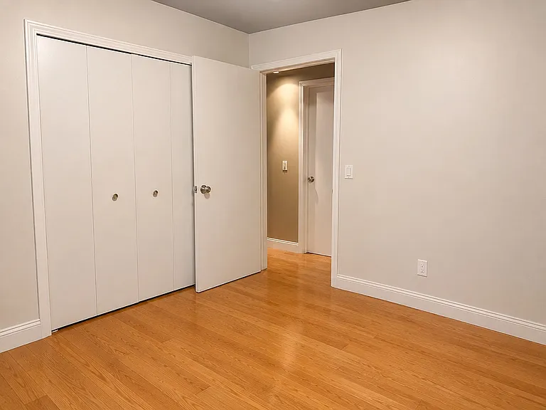 818 N Main St — Photo 20