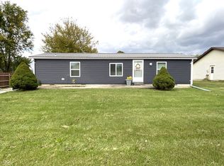 55 Diana St, Mitchell, IN 47446