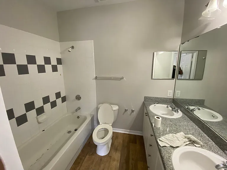 7624 Plantation Cir — Photo 25