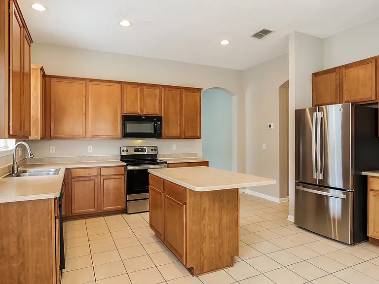 3917 Leatherwood Dr — Photo 7