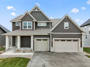10184 Queensland Ln N, Maple Grove, MN 55311