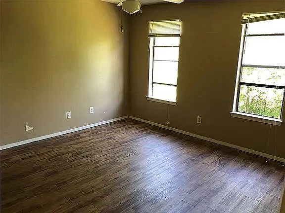 2 bed, 2.0 bath, 1025 sqft, $1,125 — Photo 4