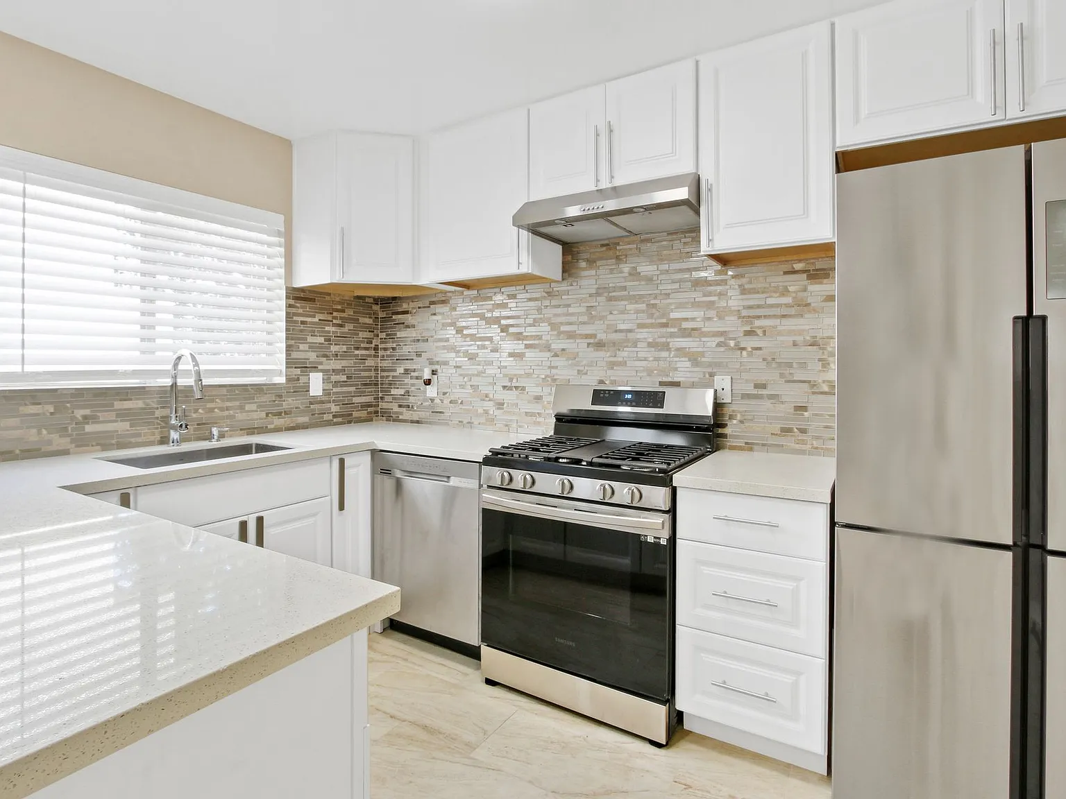 1234 Wellesley Ave in West LA - steps to Wilshire Blvd! — Photo 2