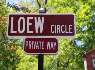 7 Loew Cir, Milton, MA 02186