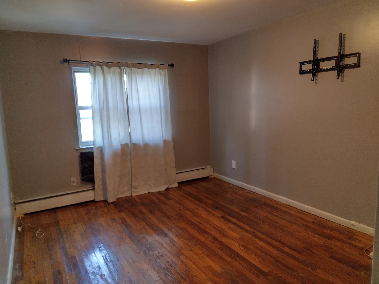 1 bed, $2,000 — Photo 2
