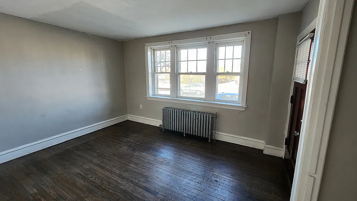 2 bed, $1,725 — Photo 2