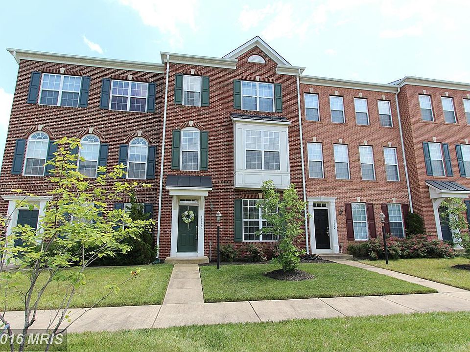 1st image of 15920 Mackenzie Manor Dr