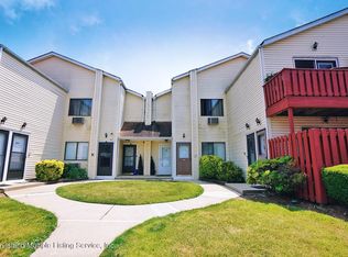 111 Stack Dr, Staten Island, NY 10312