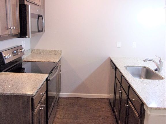 4th image of 4702 Loch Ln #4708