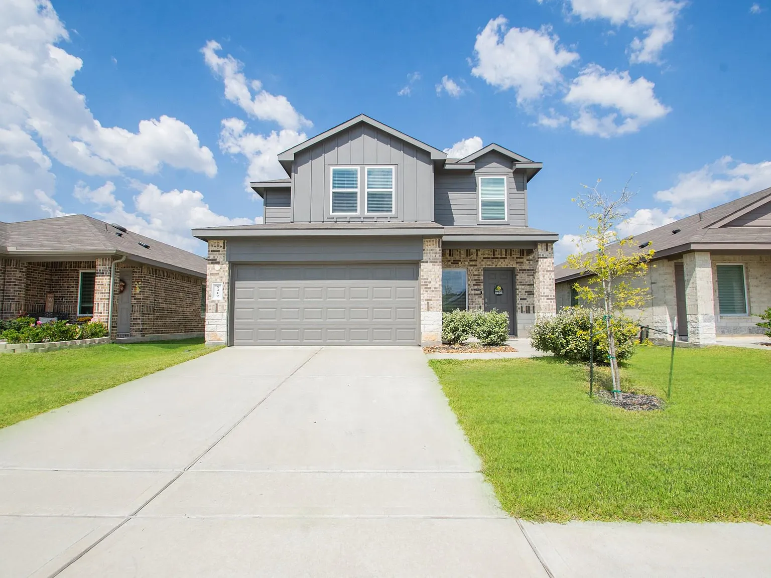 3 bed, 2.5 bath, 1895 sqft, $2,200 — Photo 3