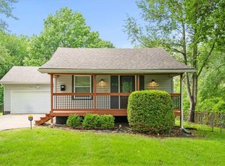 8512 Greenwood Rd, Raytown, MO 64138