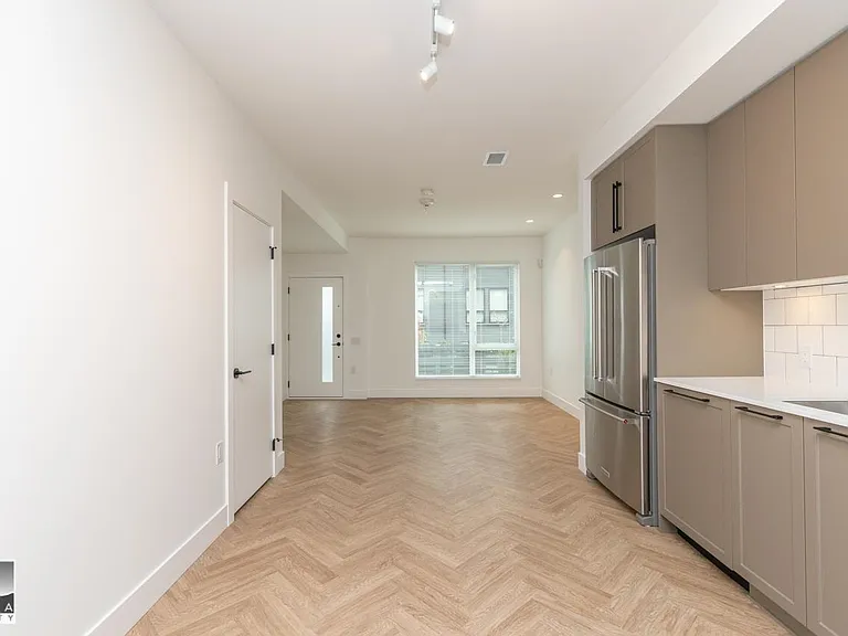 9278 Slopes Mews #2 — Photo 12