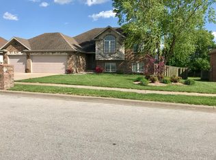 904 E Rachael Dr, Republic, MO 65738