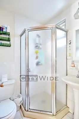 Rented by City Wide Apartments | media 8