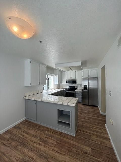 1st image of 1 1st St W #1