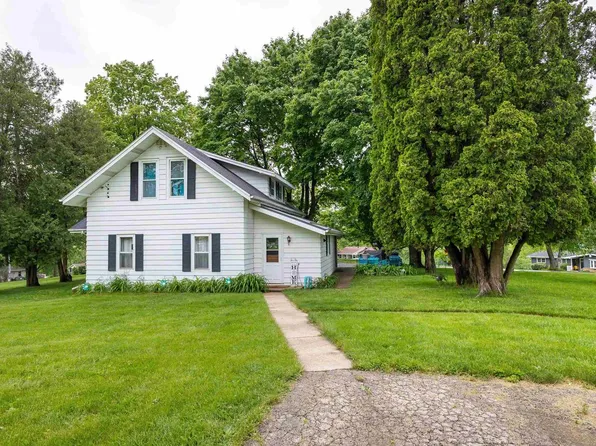 1429 Fayette Road, Darlington, WI 53530