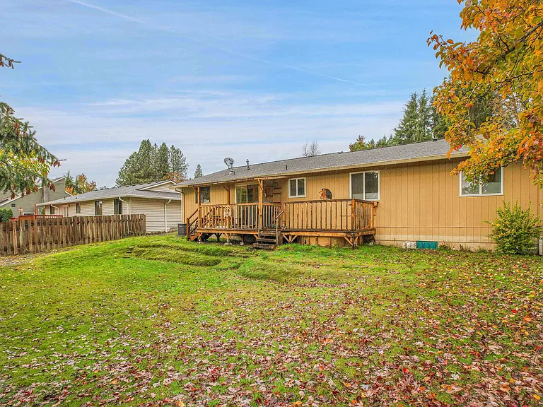 5550 SE Foxfire St — Photo 15