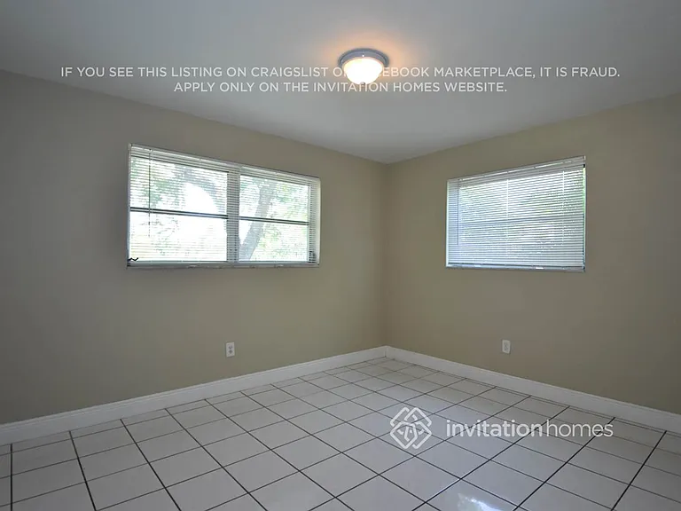 10980 SW 176th St — Photo 10