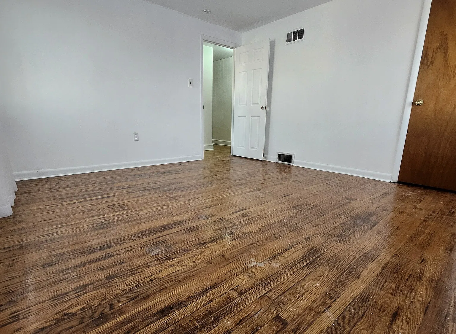 3 bed, 1500 sqft, $2,285 — Photo 4