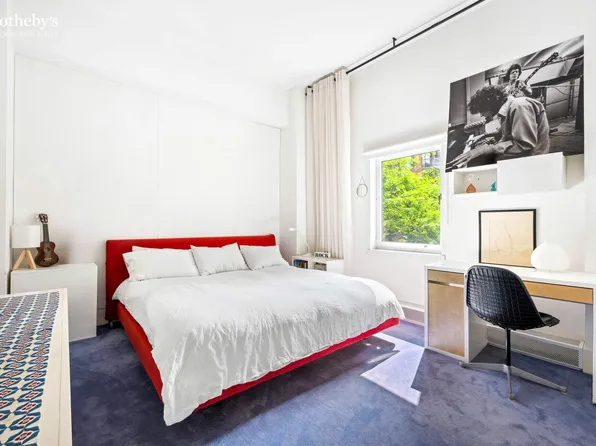 525 West 22nd Street image 10 of 20