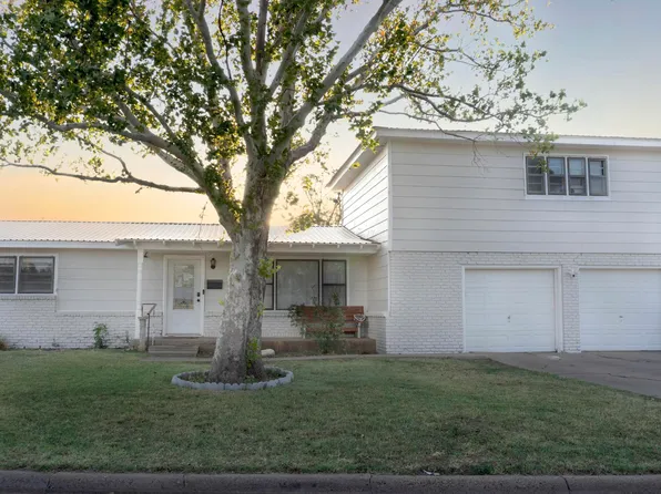 201 Thomas Blvd, Plainview, TX 79072