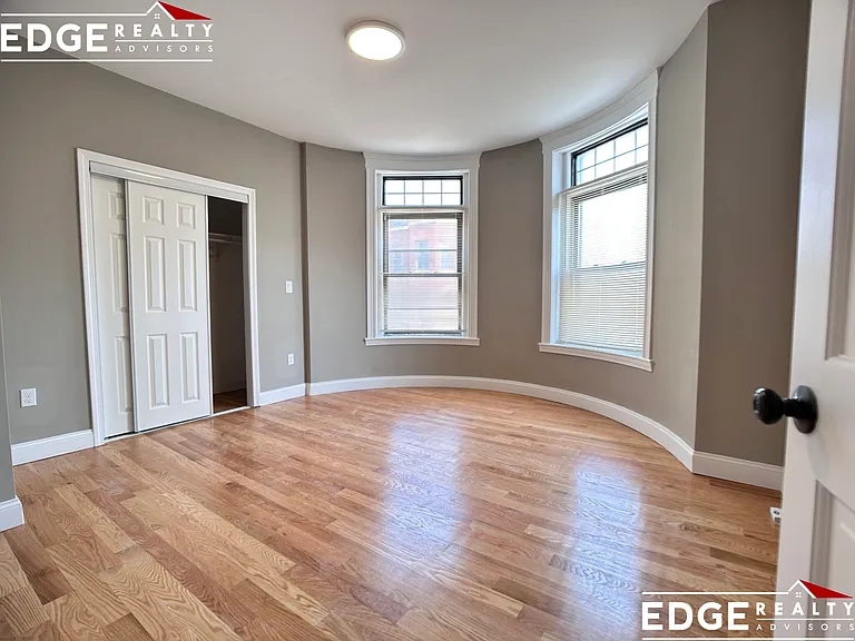 1914 Beacon St #1 — Photo 10