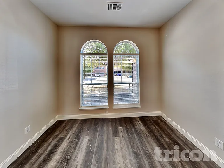 12608 Summerwood Dr — Photo 6