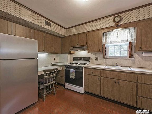5th image of 1618 Barbara Ln