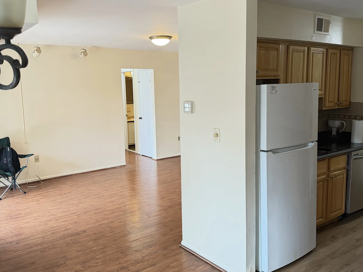 2 bed, 1150 sqft, $2,400 — Photo 4