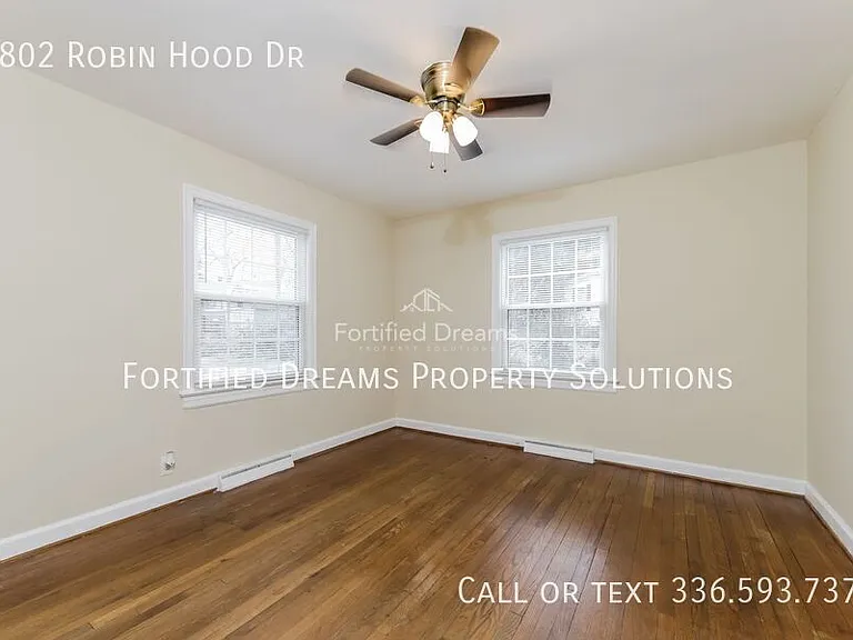 2802 Robin Hood Dr — Photo 9