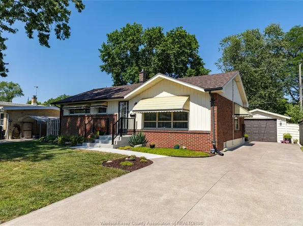 3640 Charlevoix Ave, Windsor, ON N9E 3B3