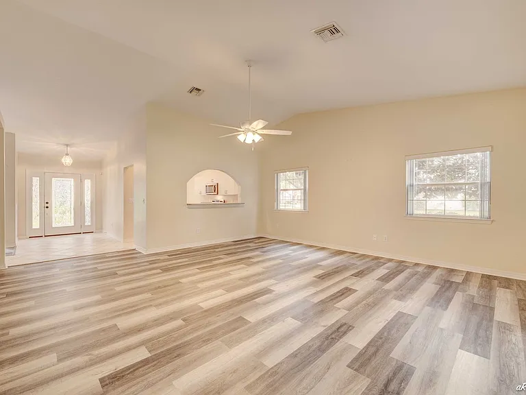 106 Middleburg Dr — Photo 8
