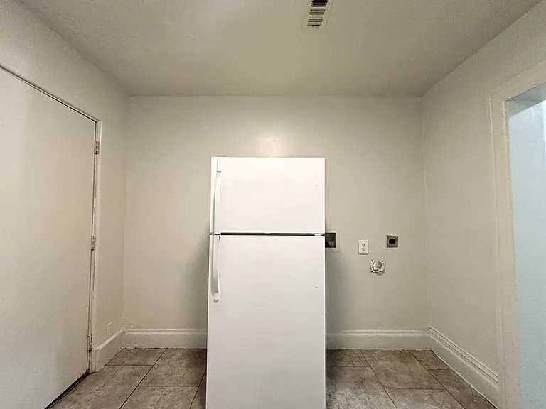 61 S 800 W — Photo 14