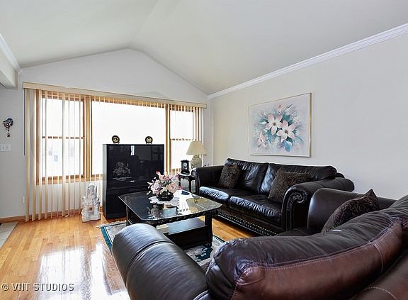 2nd image of 3616 N Pacific Ave