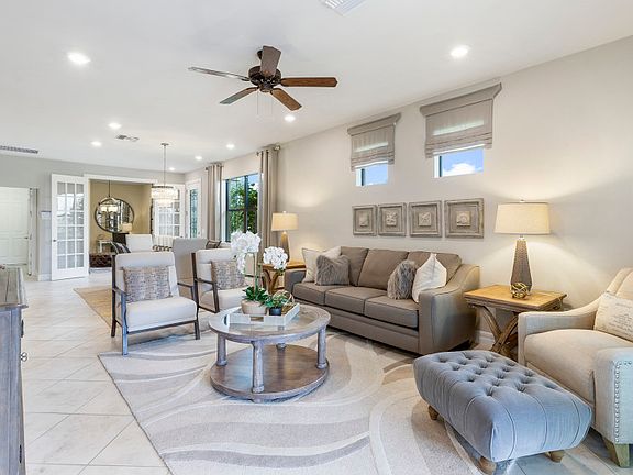 Model Representation Bright and welcoming floor plan