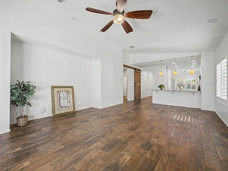 2694 E Runaway Bay Pl — Photo 10