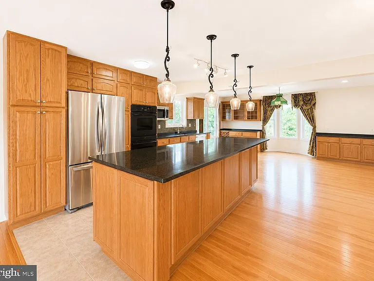 13354 Jasper Ct — Photo 3