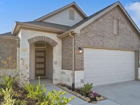 2810 Rockwood Dr, Iowa Colony, TX 77583
