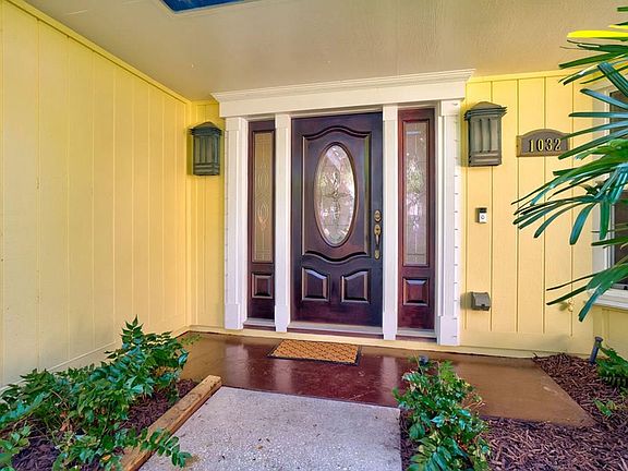 2nd image of 1032 Casseekey Ln