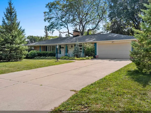 241 Saint Marys Blvd, Green Bay, WI 54301