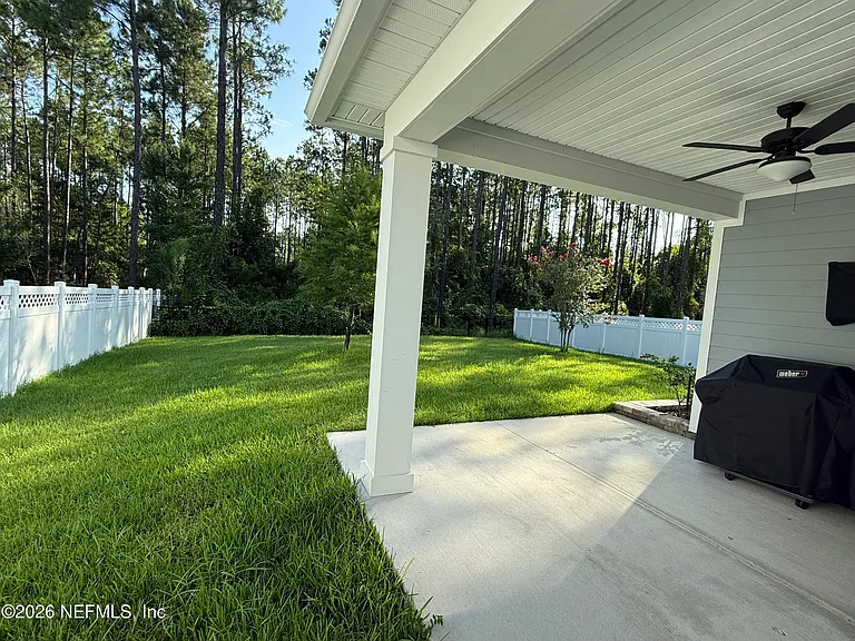 323 Holly Forest Dr — Photo 5