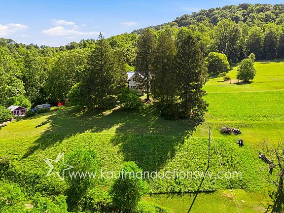 4th image of 4827 Mount Clare Rd