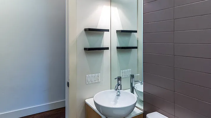 Rented by Nooklyn NYC LLC | media 6