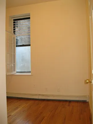 Rented by Tower Brokerage | media 23