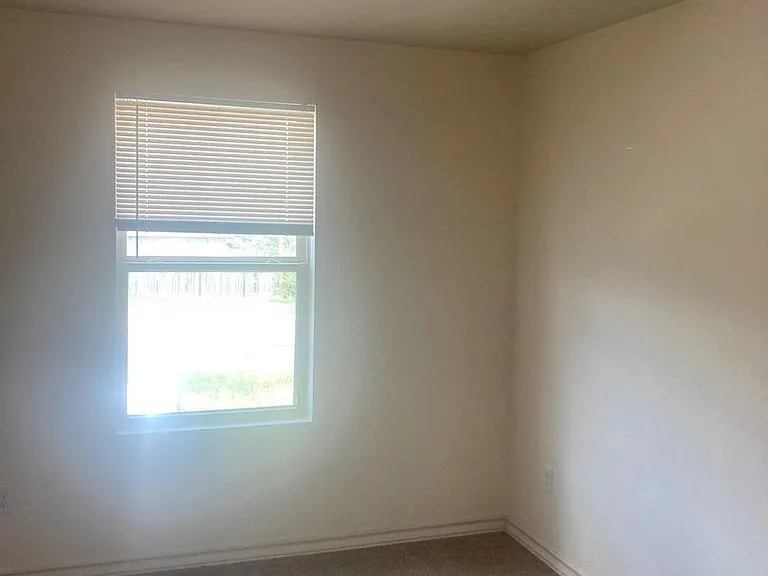 6942 Lakeview Dr — Photo 7